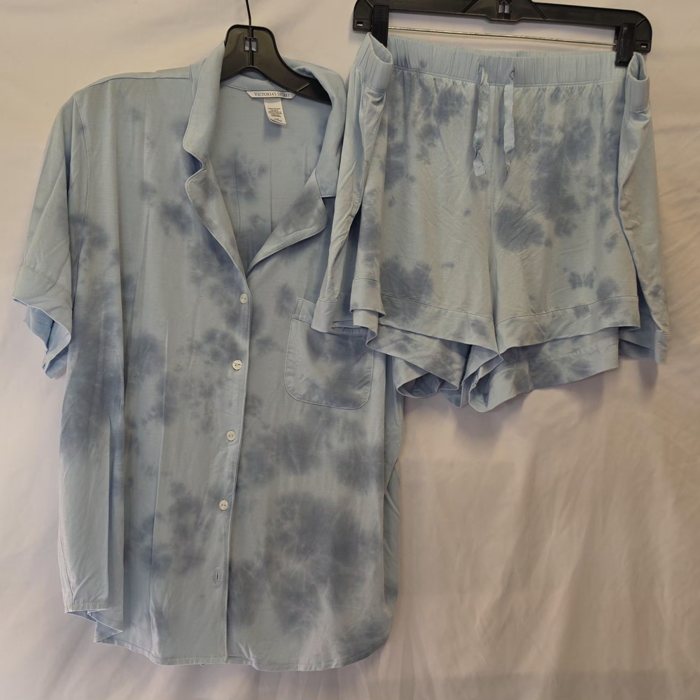 Victoria's Secret Light Blue Tie-Dye Short Pajama Set